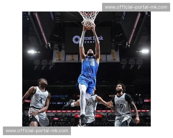 马刺138-125轻取独行侠，卡斯尔爆砍40分12篮板12助攻三双